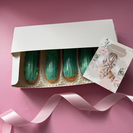 Эклер ванильный покрытие шоколадная зеркальная глазурь