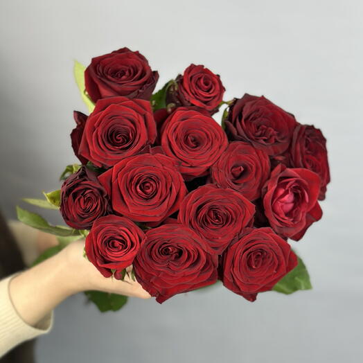 Роза красная Ред Наоми 50 см в пачке (15шт)