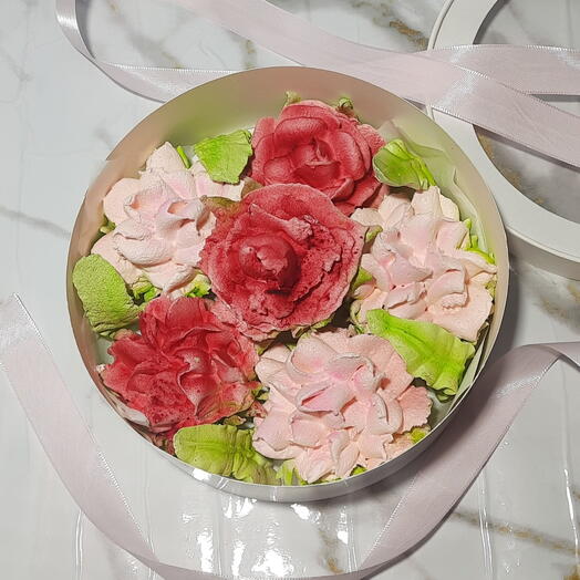 Коробочка с цветами из зефира