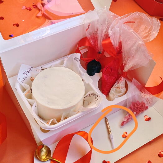 Набор для свидания на 14 февраля бенто торт и крем с посыпками