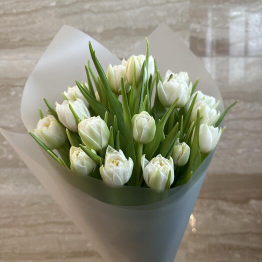 Букет 19 тюльпанов