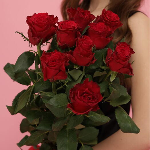 Прекрасный букет из 9 красных роз 60 см на 14 февраля