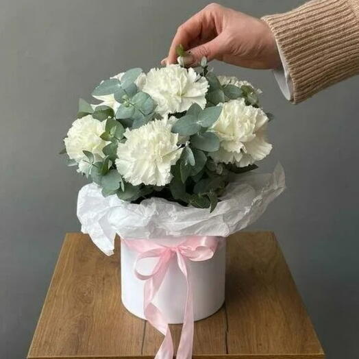 Цветы в коробке диантусы