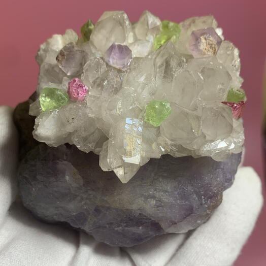 Композиция из камней и кристаллов Coolcrystals 062: кварц дымчатый, аметист, турмалин, хризолит, флюорит