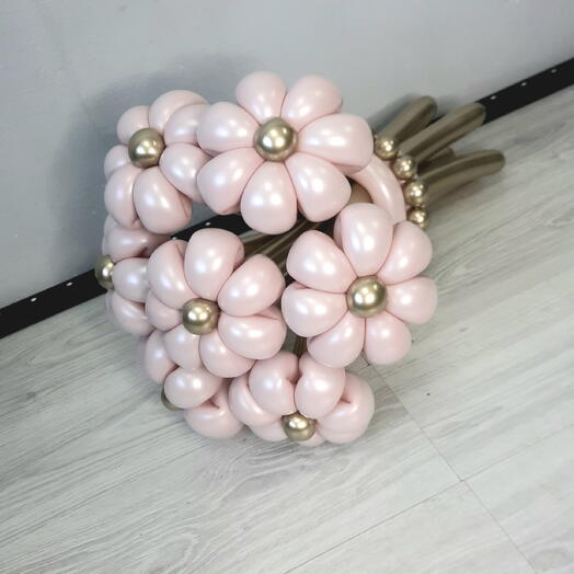 Букет из воздушных ромашек