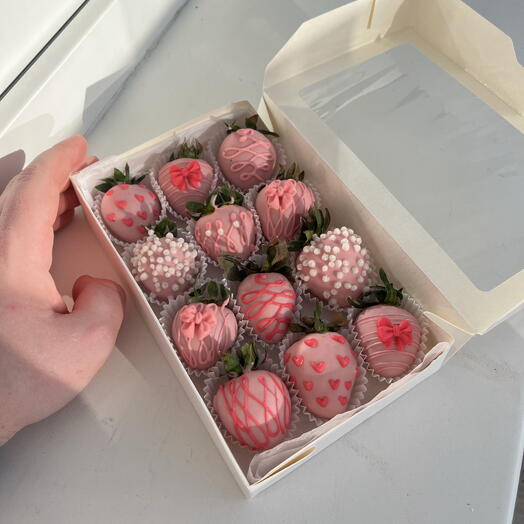 Клубника в шоколаде (любовь)