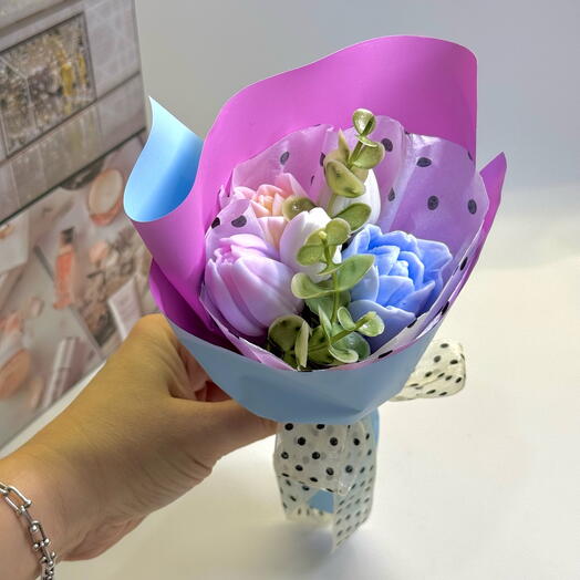 Букетик с тюльпанами мыло