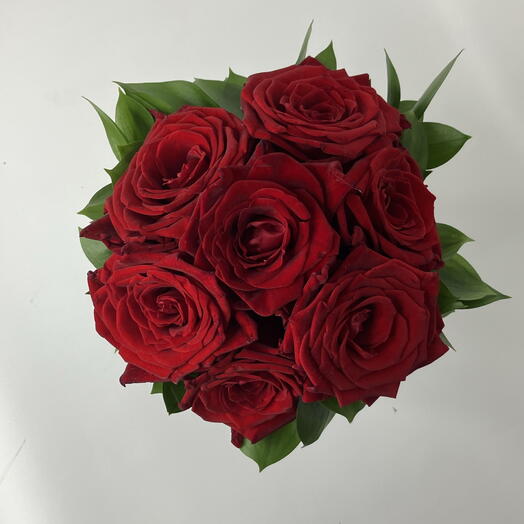 Букет невесты из 7 красных роз