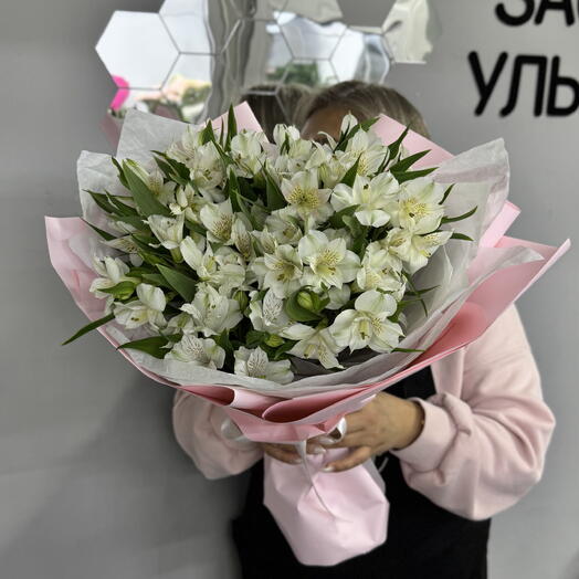 Букет из 11 альстромерий