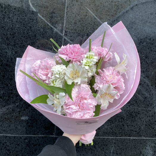 Букет «Розовое небо» (маттиола, диантус, альстромерия)