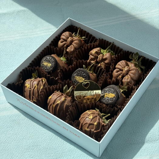Клубника в шоколаде « Счастье» + Подарок Vivienne Sabo - румяна Macaron