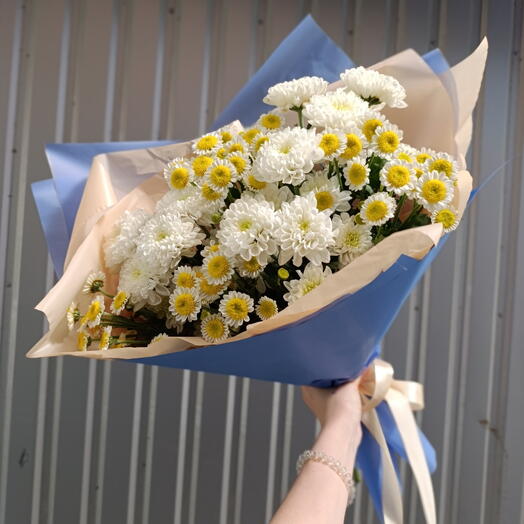 Букет с сезонными ромашками 🌼