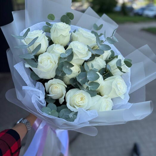Букет белых роз