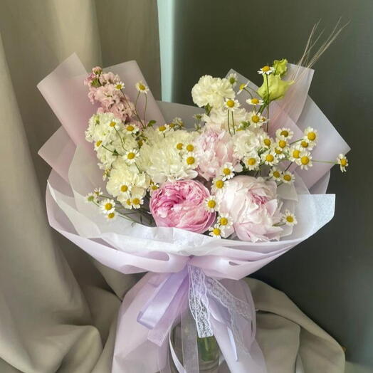 Ромашки , эустомы, маттиола, пионы