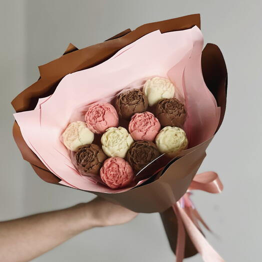 Bouquet of 11 chocolate peonies