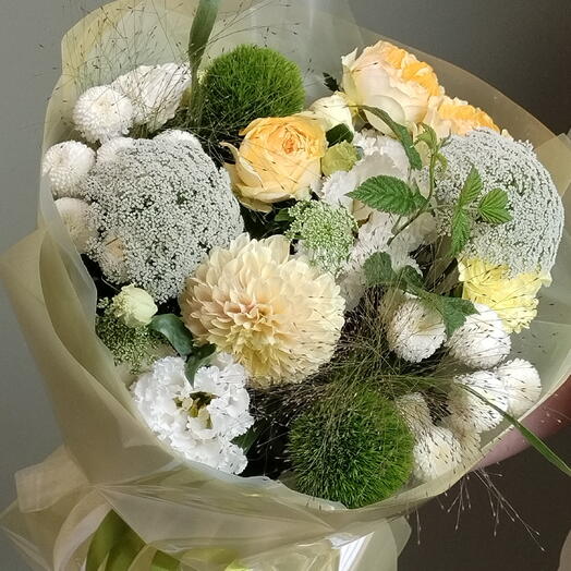 Букет с садовыми цветами 🌼