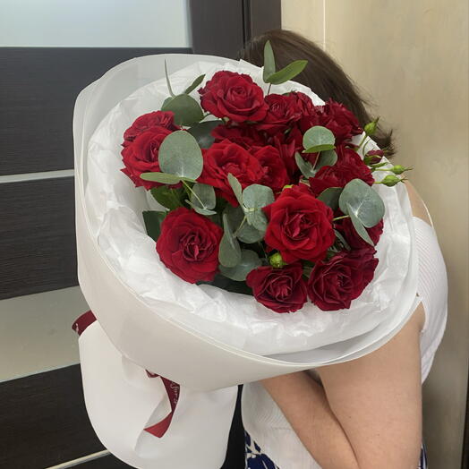 Букет Ред с эвкалиптом 2