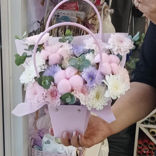 Цветы в сумочке