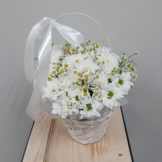 Корзиночка с ромашками