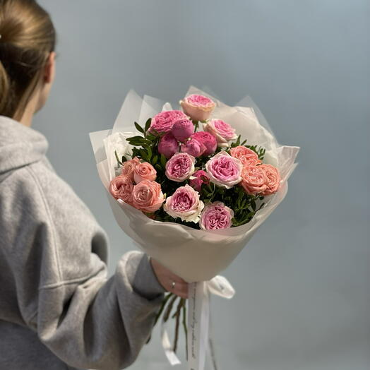 Букет из 5 кустовых пион. роз микс💐