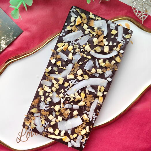 Шоколадная плитка из темного шоколада 🍫