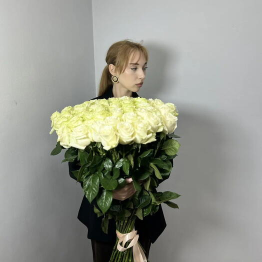 51 белая  Эквадорская  роза