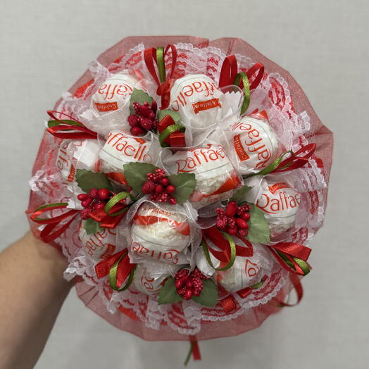 Букет из конфет raffaello 3
