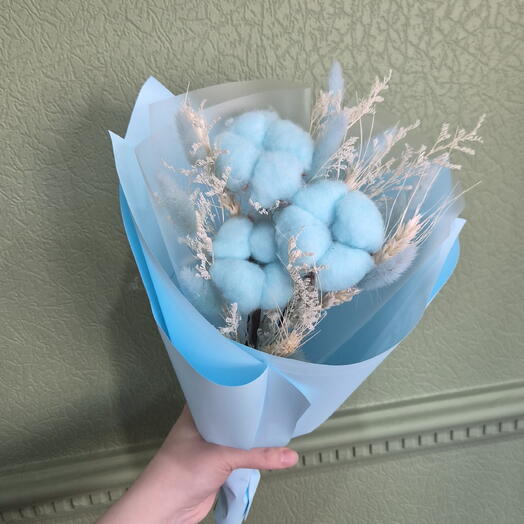 Голубой букет из хлопка, лимониума, пшеницы и лагуруса