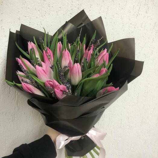 21 pink tulip with lavender