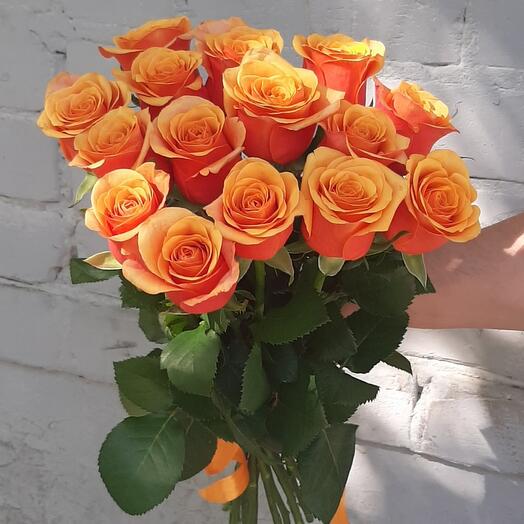 Ramo de rosas brillantes