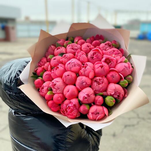 Bouquet of peonies 51 pcs coral charm