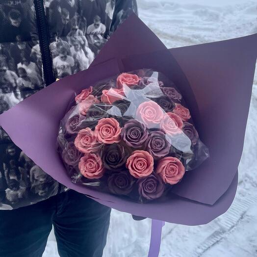 Букет из 37 больших шоколадных роз