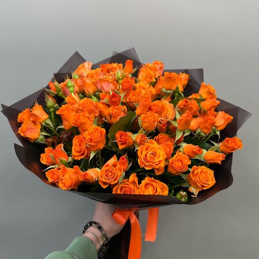 Bouquet of orange bush roses