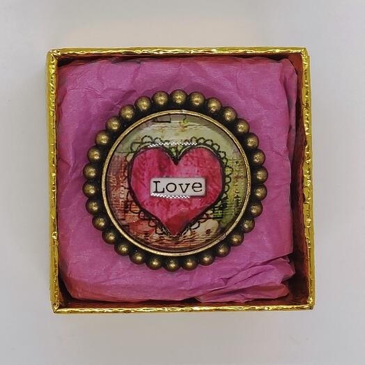 Брошь LOVE 2