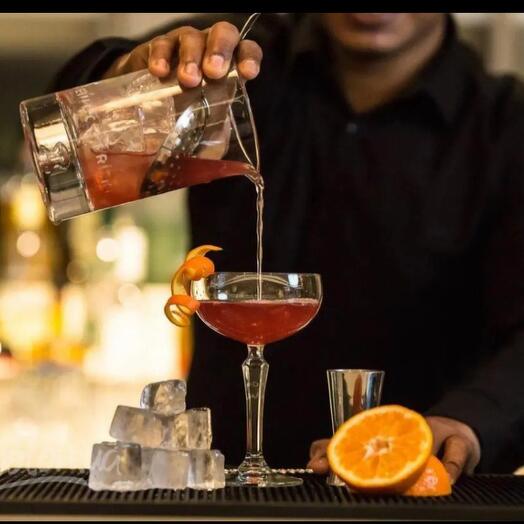 КОКТЕЙЛЬНЫЙ МАСТЕР-КЛАСС ОТ ШЕФ-БАРМЕНА
