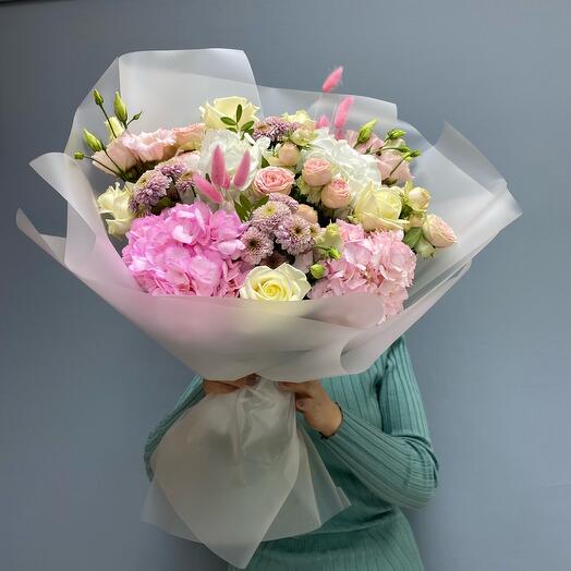 Large bouquet with hydrangea