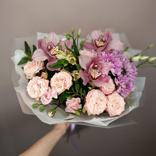 Воздушный поцелуй🌹орхидея и кустовая пион.розы