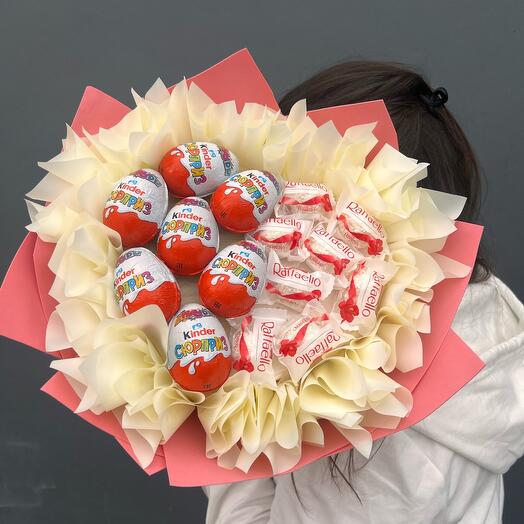 Bouquet coração de kinders e Rafaello