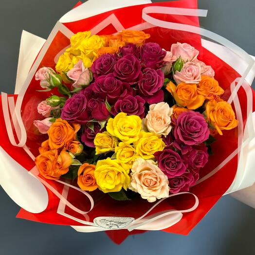 Bouquet of bush roses