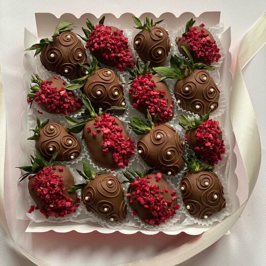 Set of strawberries in milk chocolate