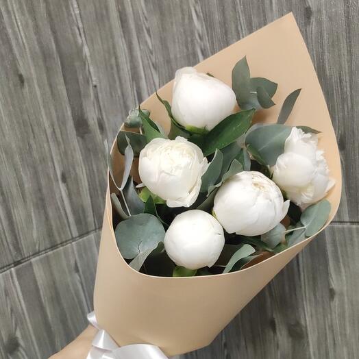 Bouquet of 5 white peonies