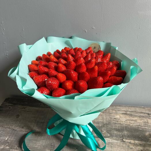 Fresas mono en paquete de menta