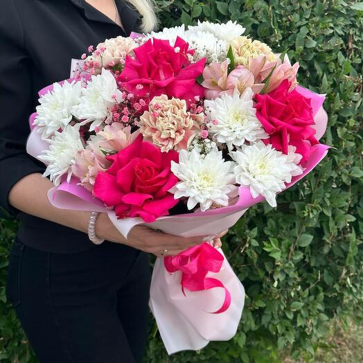 Ramo de rosas francesas rojas
