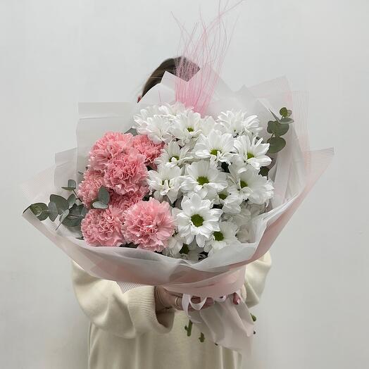 Bouquet of delicate Dianthuses and Chrysanthemums