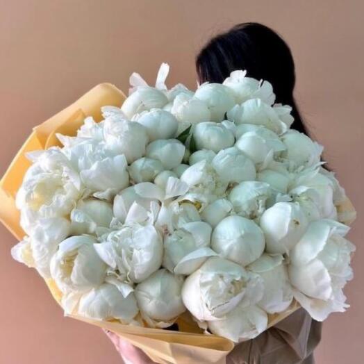 Bouquet of 51 white peonies