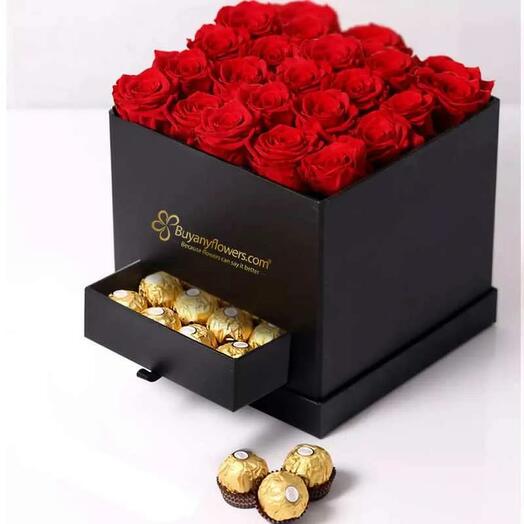 Black Box of Love 25 Red Roses