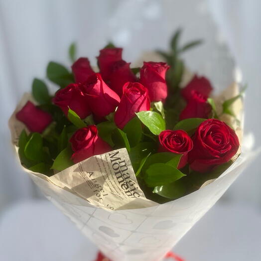 Bouquet of 19 red roses