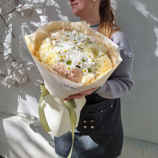 Букет с пионовидными розами