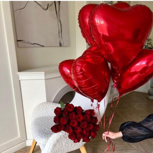 Дуо Букет красных роз и шары в виде сердца