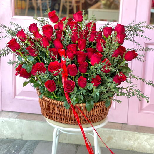 Red Rose basket with luxury greens
